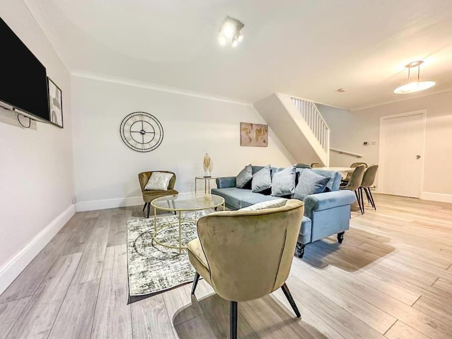 New Cosy Luxury 3 Bedroom House In Battersea Апартаменты *
